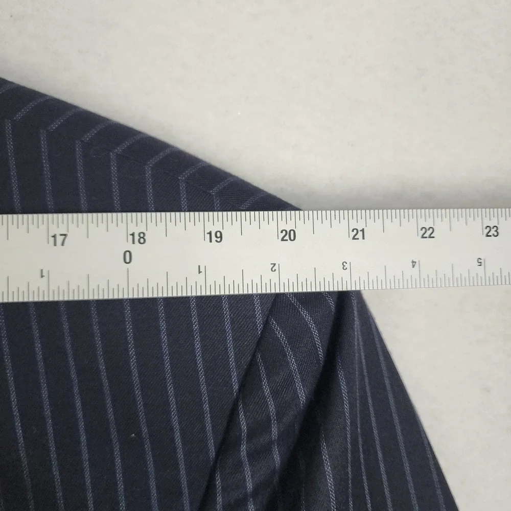 IZOD 2 Piece Set Men's 46L Black Pinstriped Notch Lapel Single Breasted Business